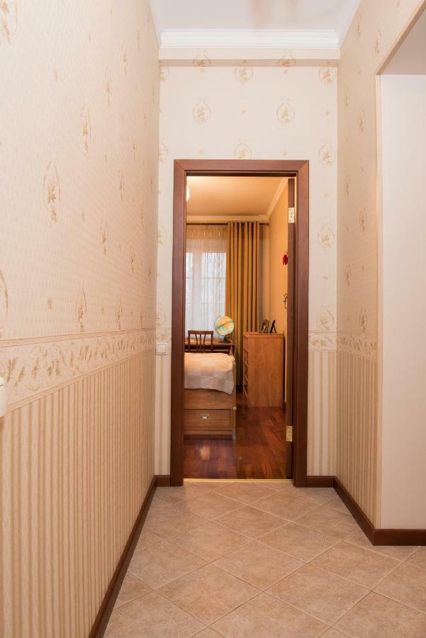 Classy Apartment In Good Neighbourhood Riga Exterior photo